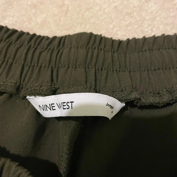 Nine West green untucked sweatpants jogger-medium like new - Picture 4 of 5